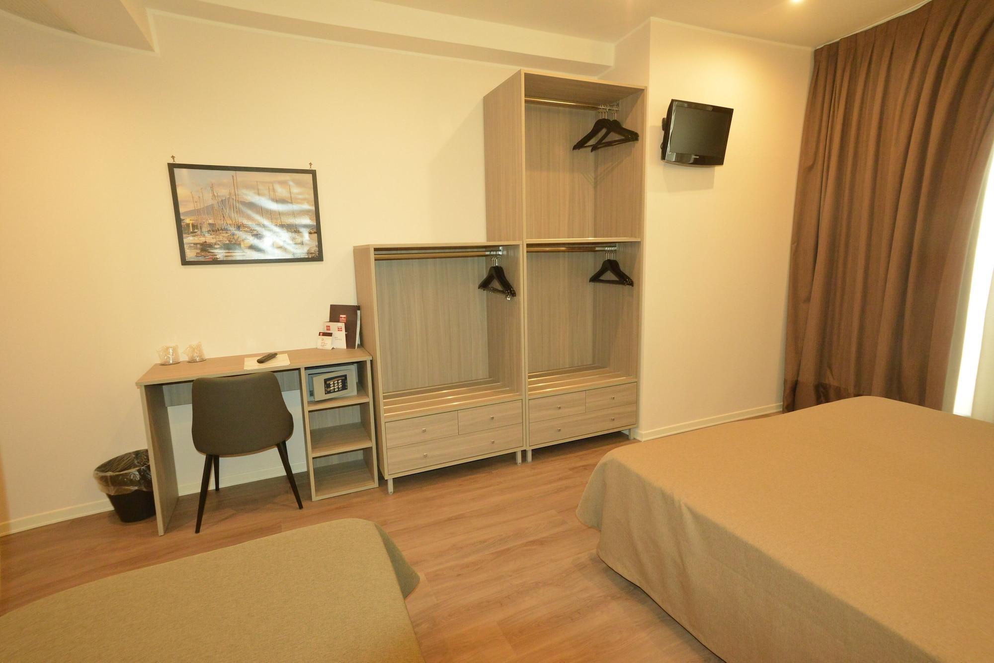 Hotel Tiempo Napoli Esterno foto