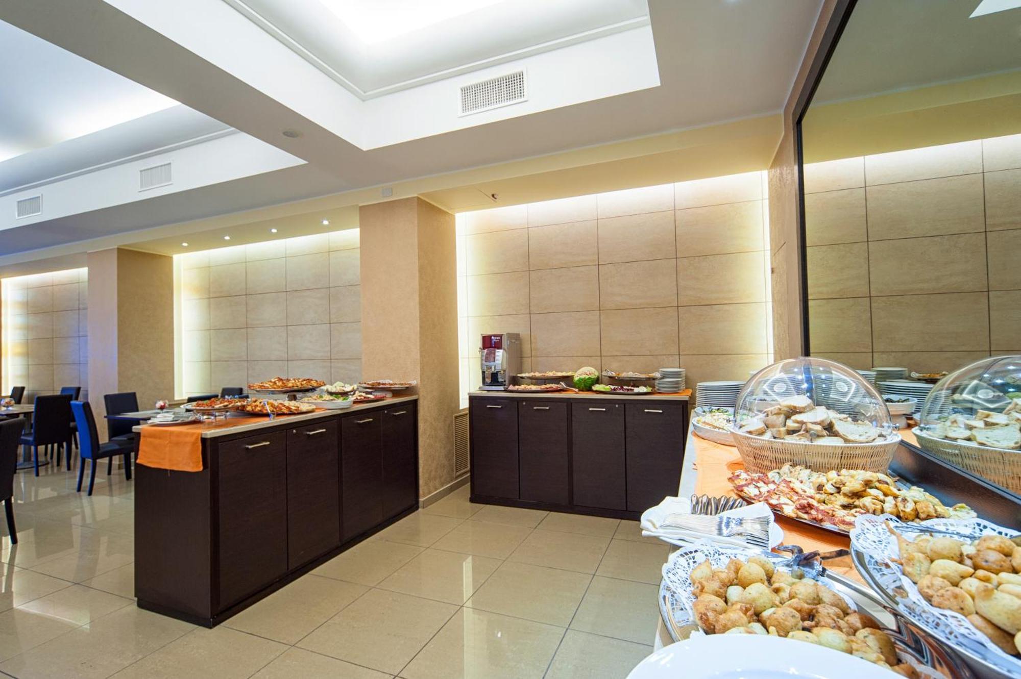 Hotel Tiempo Napoli Ristorante foto