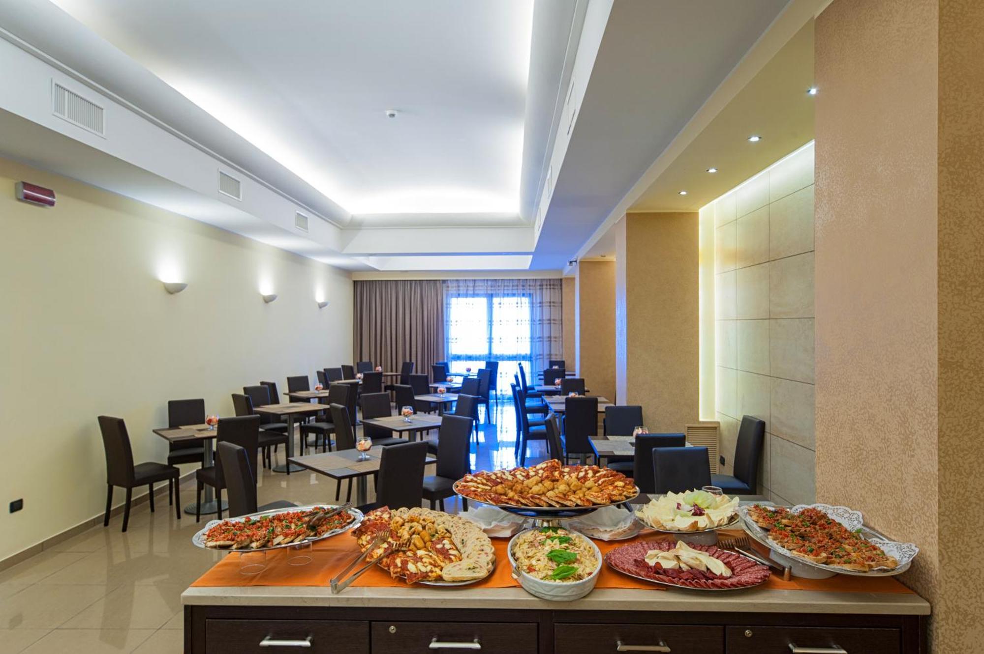 Hotel Tiempo Napoli Ristorante foto