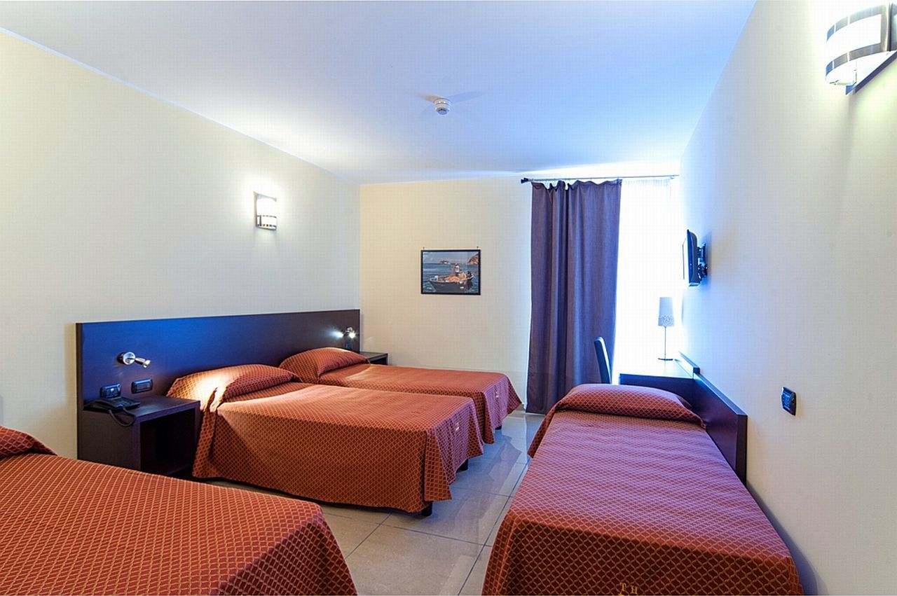 Hotel Tiempo Napoli Esterno foto