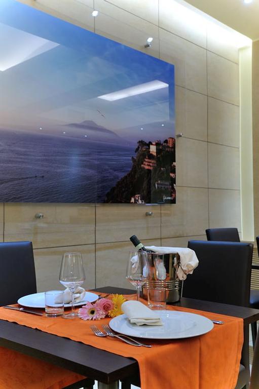 Hotel Tiempo Napoli Esterno foto