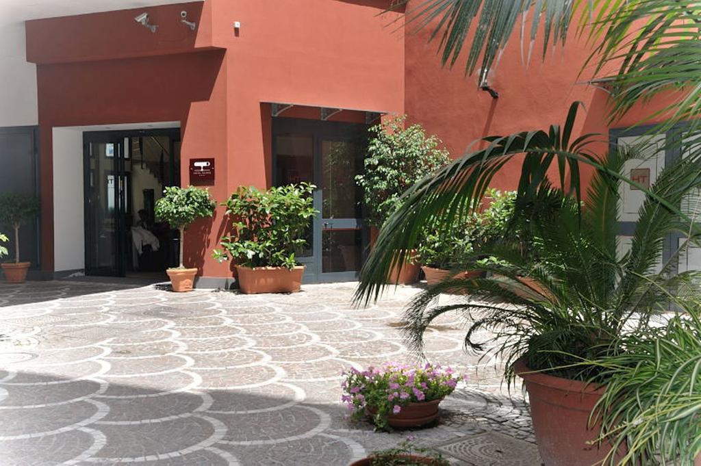Hotel Tiempo Napoli Esterno foto